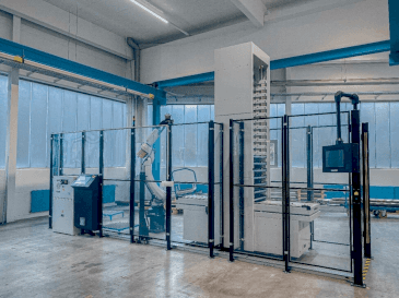 Koneen  FANUC ARC Mate 120iD/35, M-20iD/35 etunäkymä