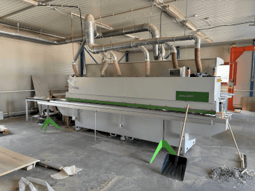 Koneen  BIESSE Jade 240 etunäkymä