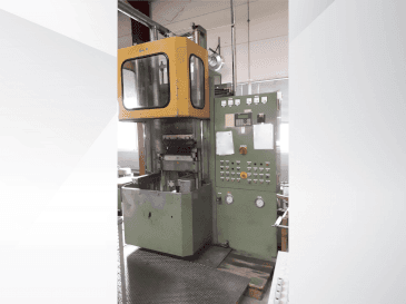 Koneen  WICKERT WKP 2560/5/5 etunäkymä