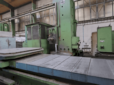 Koneen  TOS WHN 13.8 CNC etunäkymä