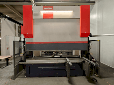 Koneen Bystronic Xpert100x3100 etunäkymä