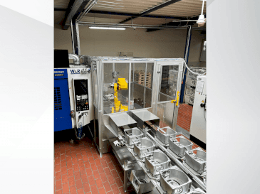 Koneen  FANUC M710 iC 70 etunäkymä