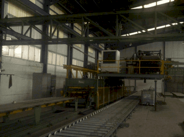 Koneen  MANNI Sandwich Panel Production Line etunäkymä