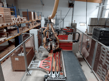 Koneen  Priess & Horstmann BMA-DLS-CNC etunäkymä
