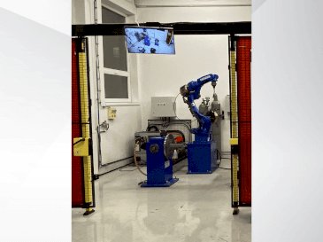 Koneen  Yaskawa Motoman AR1440 etunäkymä