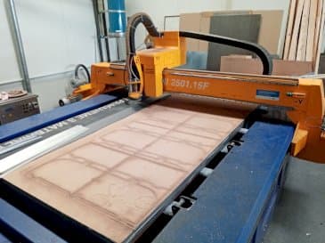 Koneen  MicroStep MICROMILL 2501.15F etunäkymä