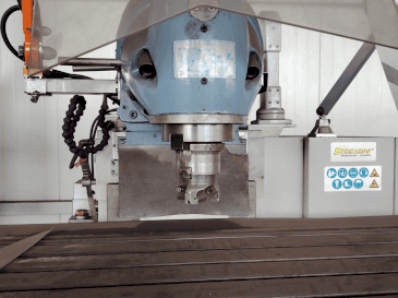 Koneen  Bernardo Variomill FU 2000E Servo etunäkymä