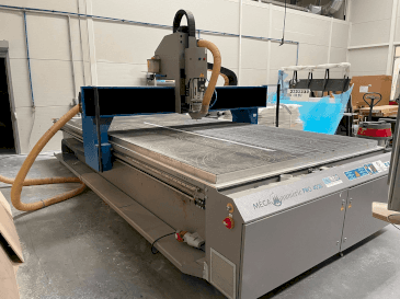 Koneen  MECANUMERIC PRO 4020 etunäkymä