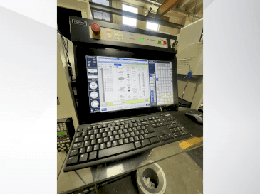 Koneen  Makino U6 HEAT etunäkymä