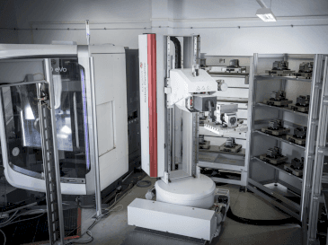 Koneen  DMG MORI DMU 60 EVO etunäkymä