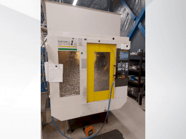 Koneen  FANUC Robodrill α-T14iB etunäkymä