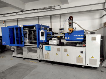 Koneen  INVERA Intec 250/1110 etunäkymä
