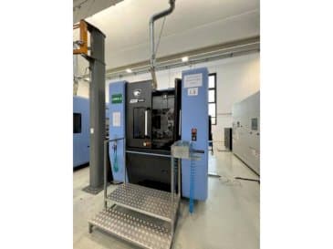 Koneen Doosan NHP 5000 etunäkymä