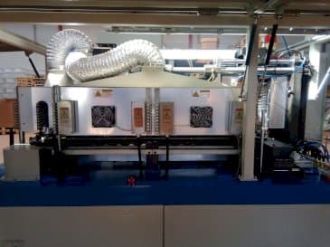 Koneen  YANCED YS600 etunäkymä