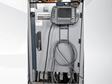 Koneen  KUKA KR 360 L280-2 etunäkymä