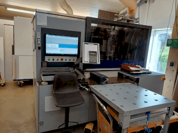 Koneen  FORMAT4 CNC CREATOR 950 etunäkymä
