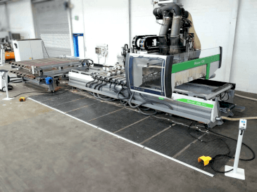 Koneen  BIESSE Rover C6 etunäkymä