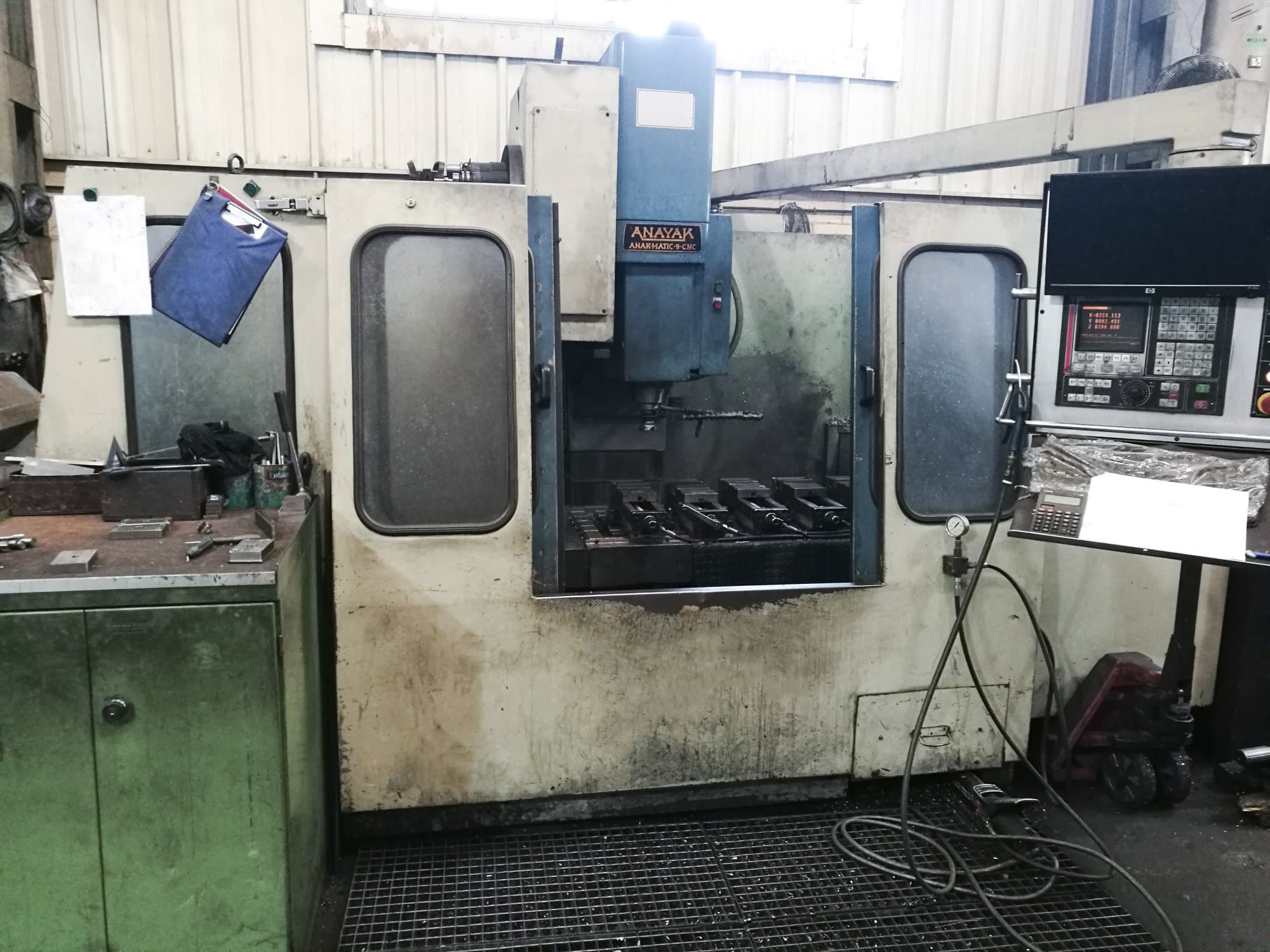 Koneen  ANAYAK etunäkymäANAK MATIC-9 CNC