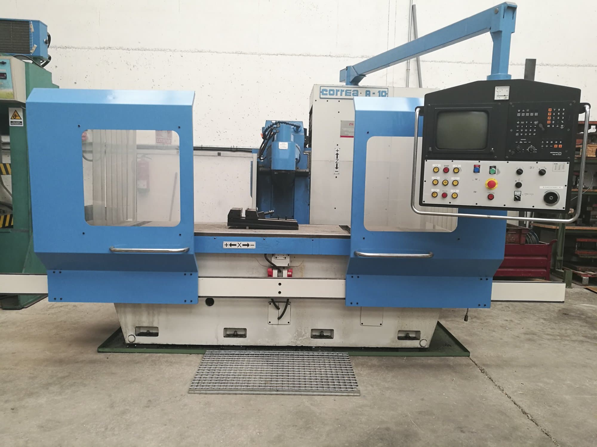 Koneen  Correa etunäkymä A-10