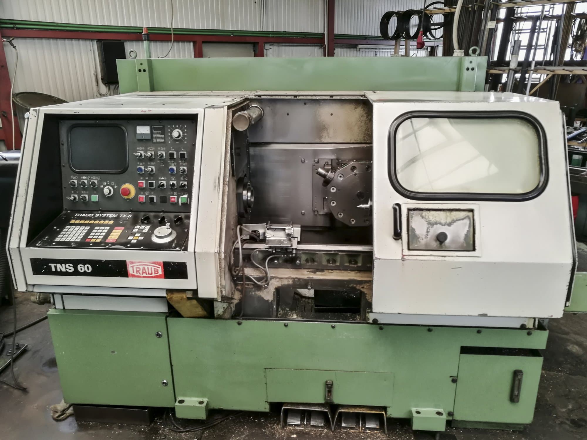 Koneen  TRAUB etunäkymäTNS 60
