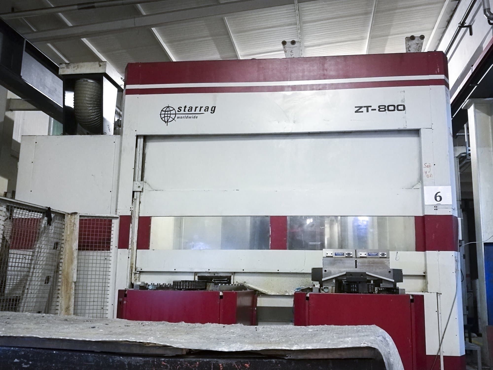 Koneen  Starrag etunäkymäZT 800/130