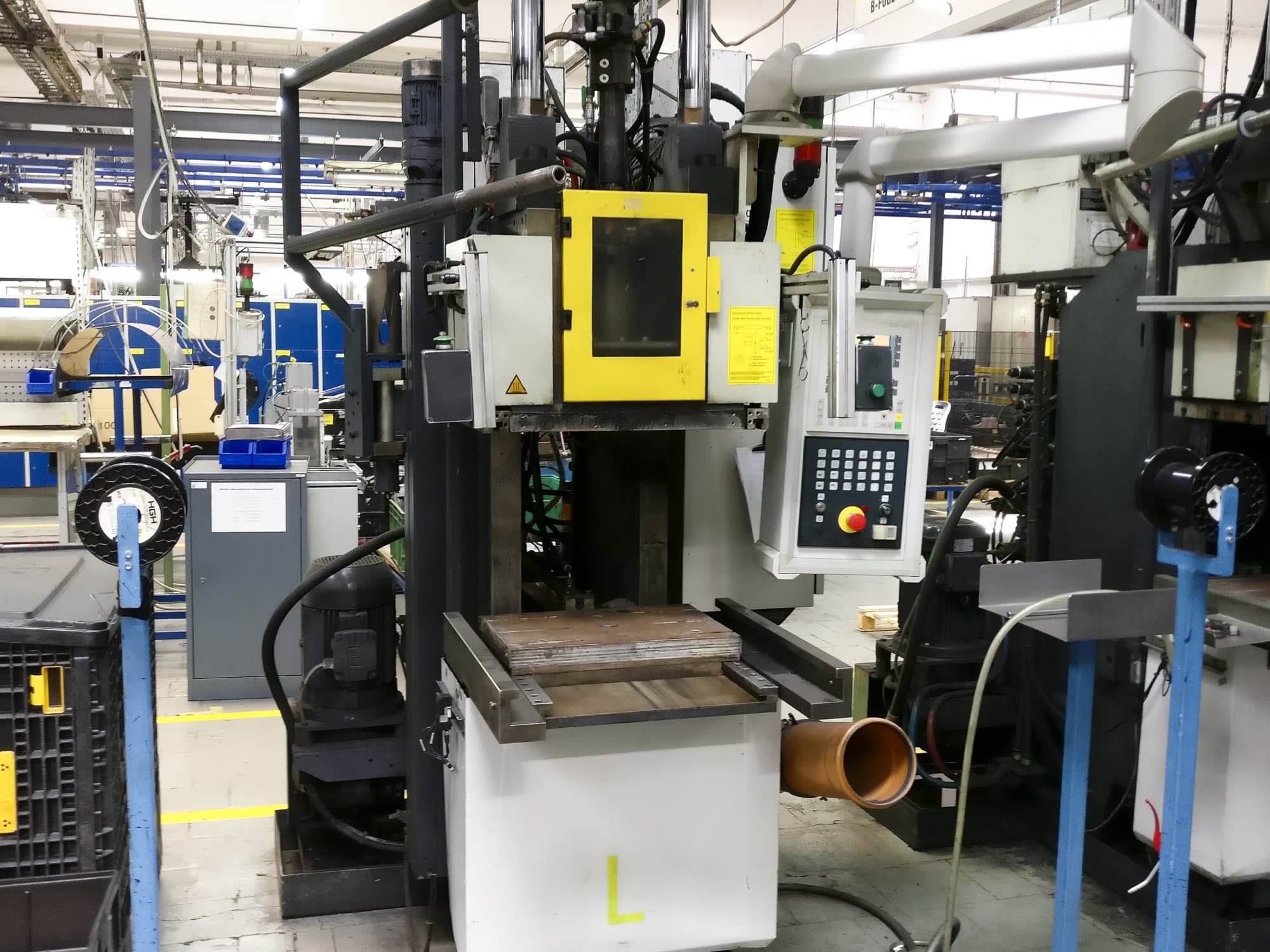 Koneen  Kloeckner Desma etunäkymä 956.050 ZO