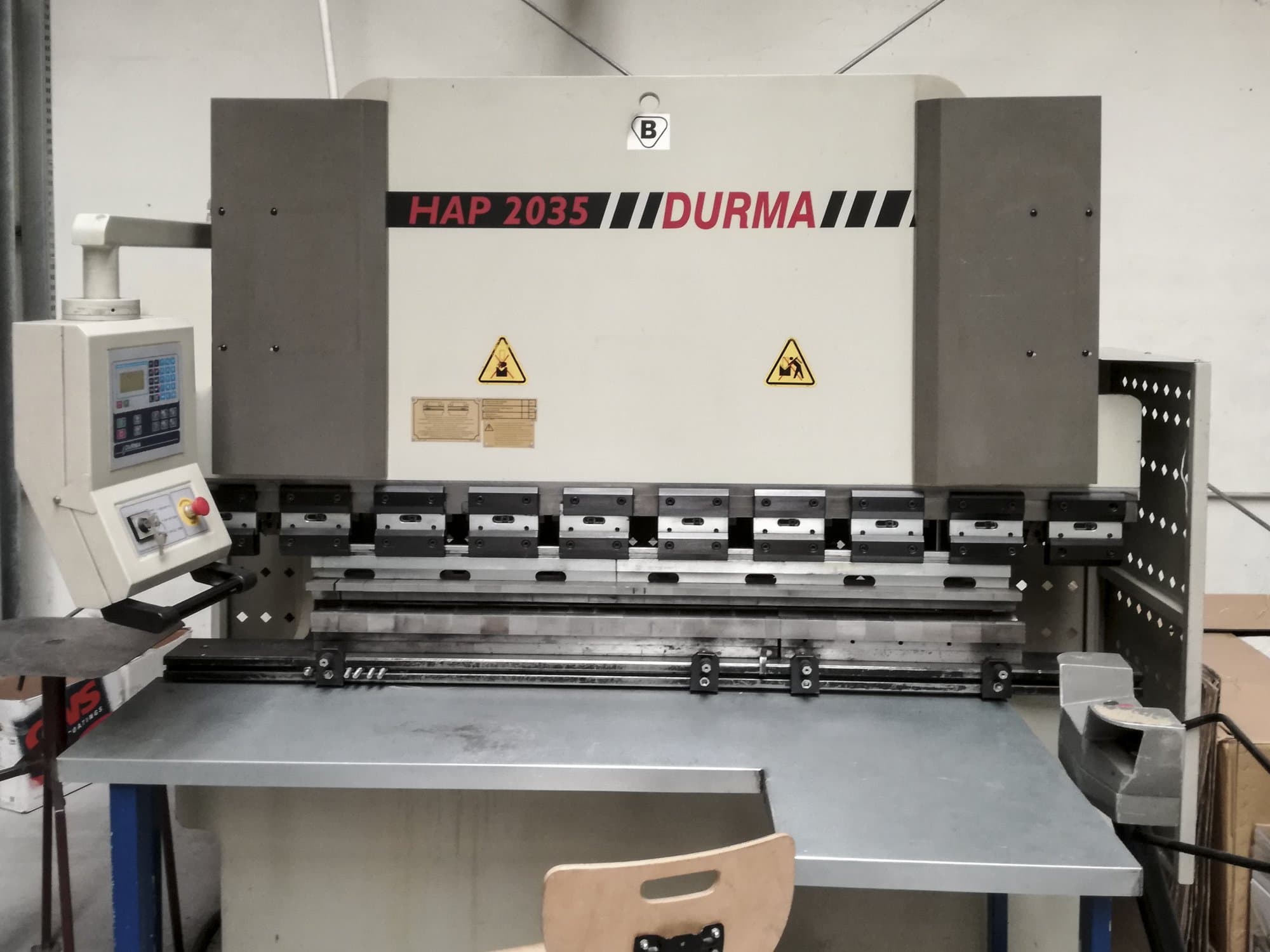 Koneen  Durma etunäkymäHAP 2035