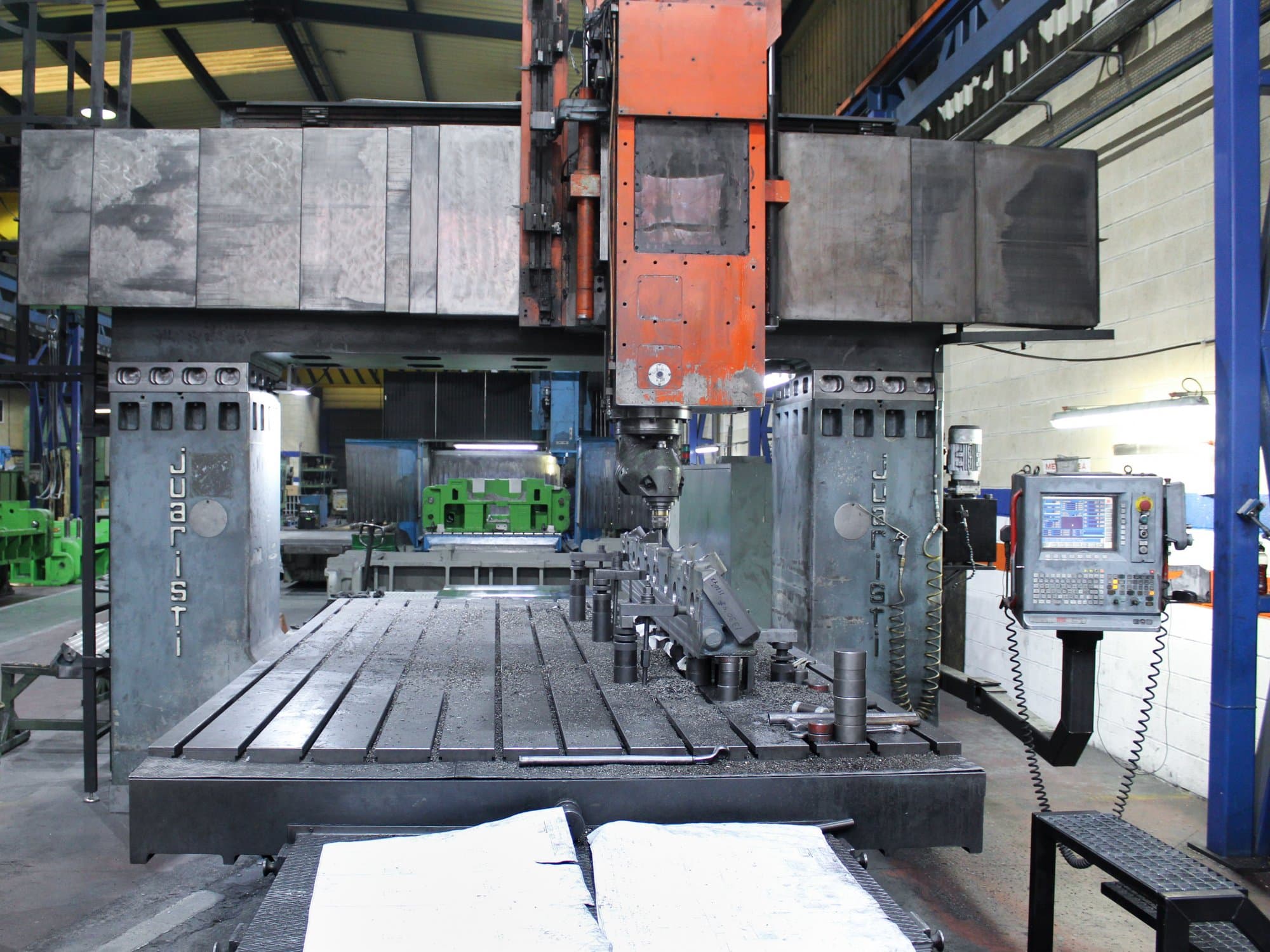 Koneen  JUARISTI etunäkymäFTF-1-CNC-COP