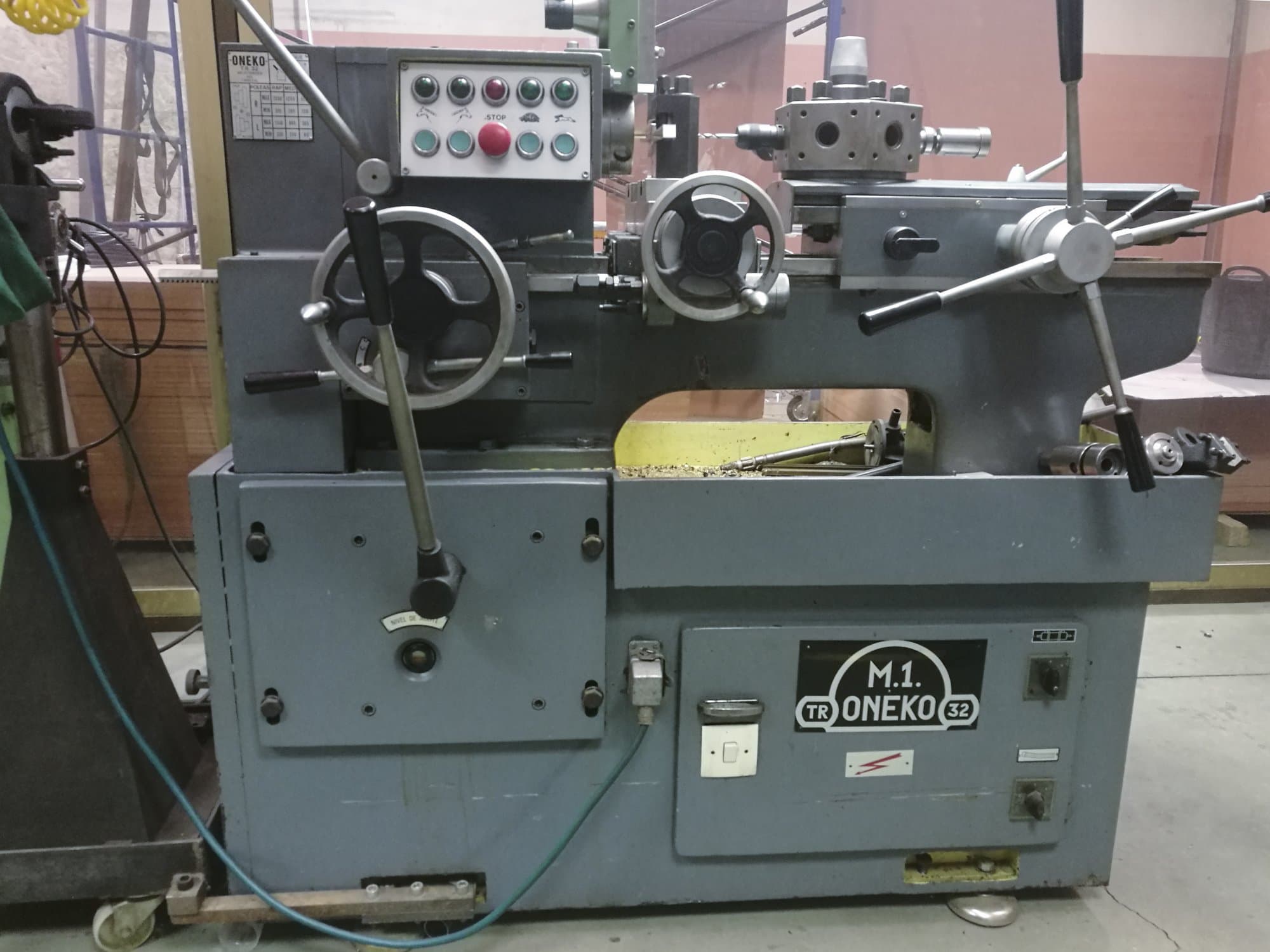 Koneen  ONEKO etunäkymä32