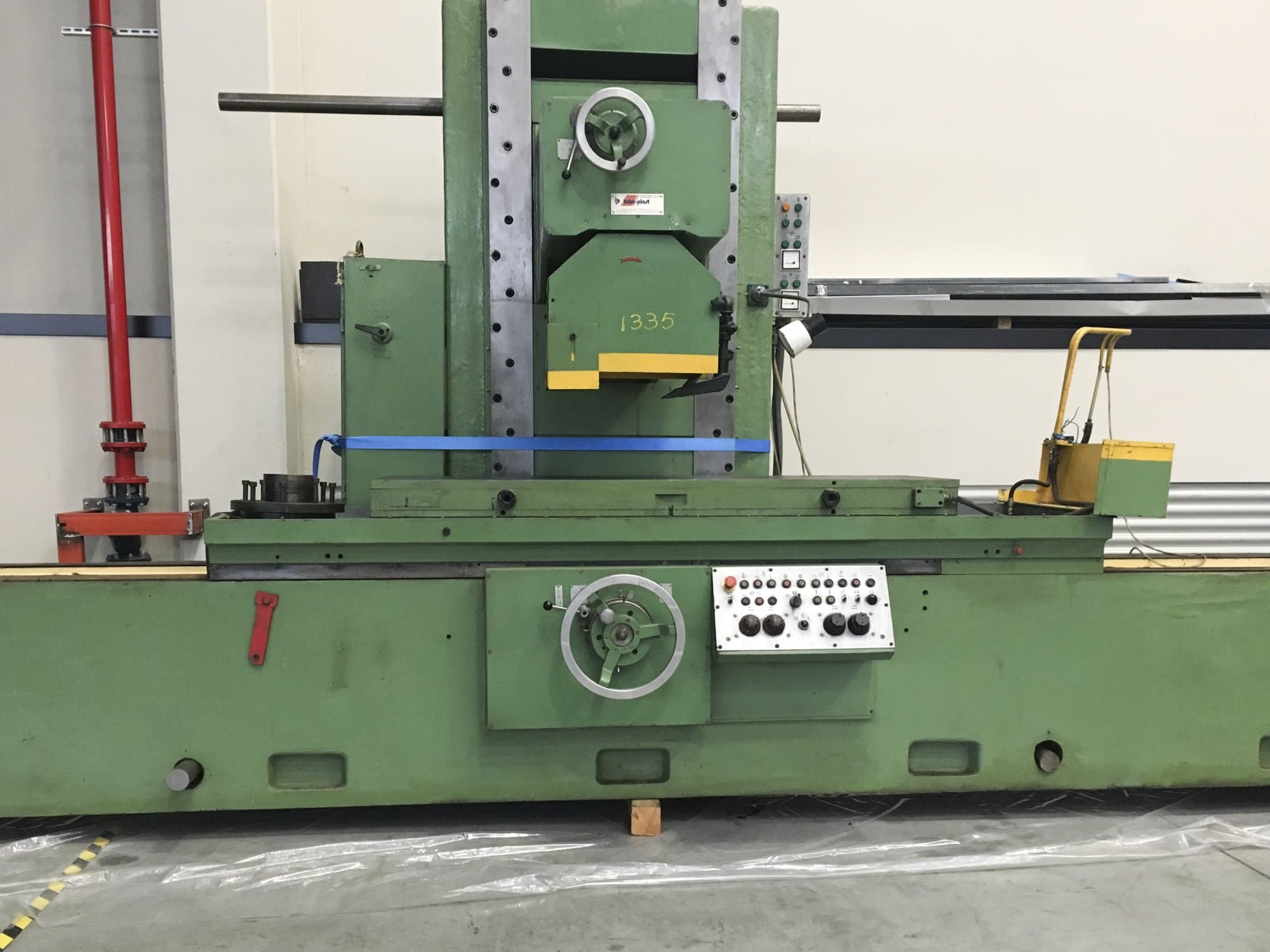 Koneen  Inter-plast etunäkymä 3 D 725