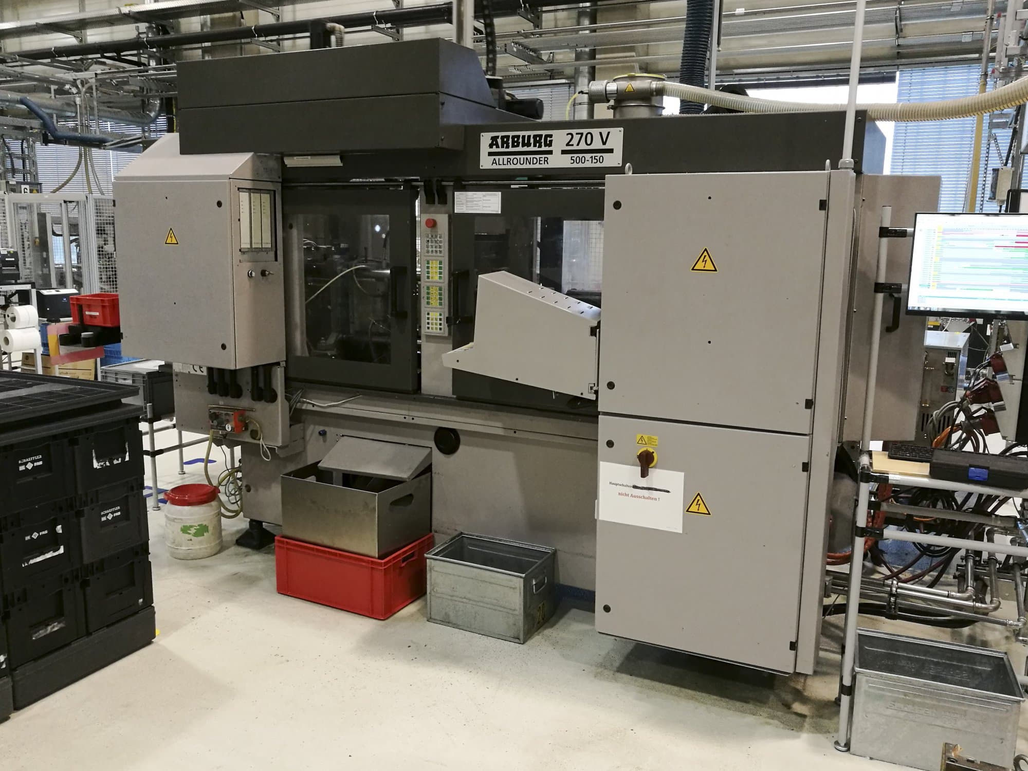 Koneen Arburg oikea näkymä270V 500-150