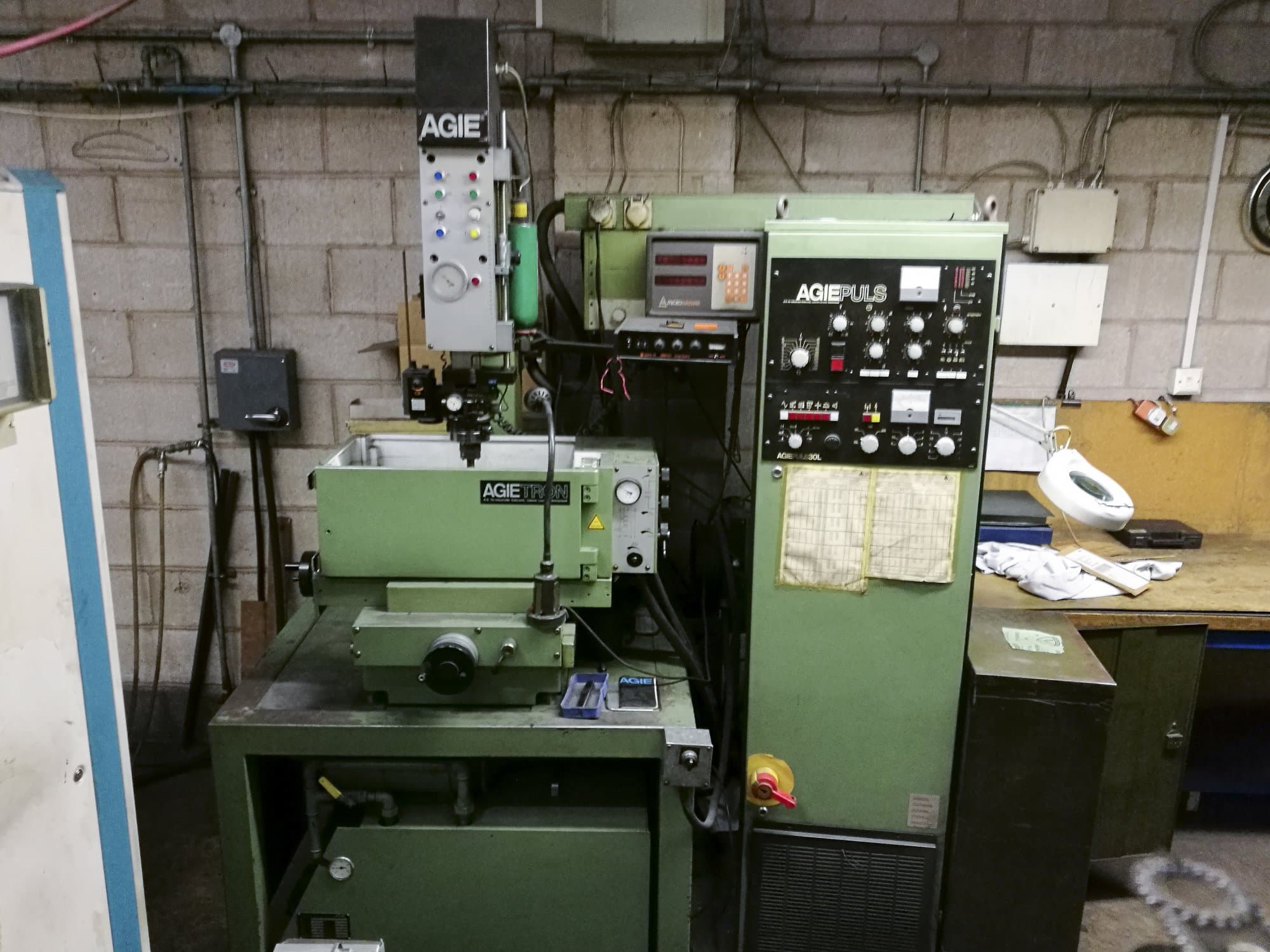 Koneen  AGIE etunäkymäEMT 110