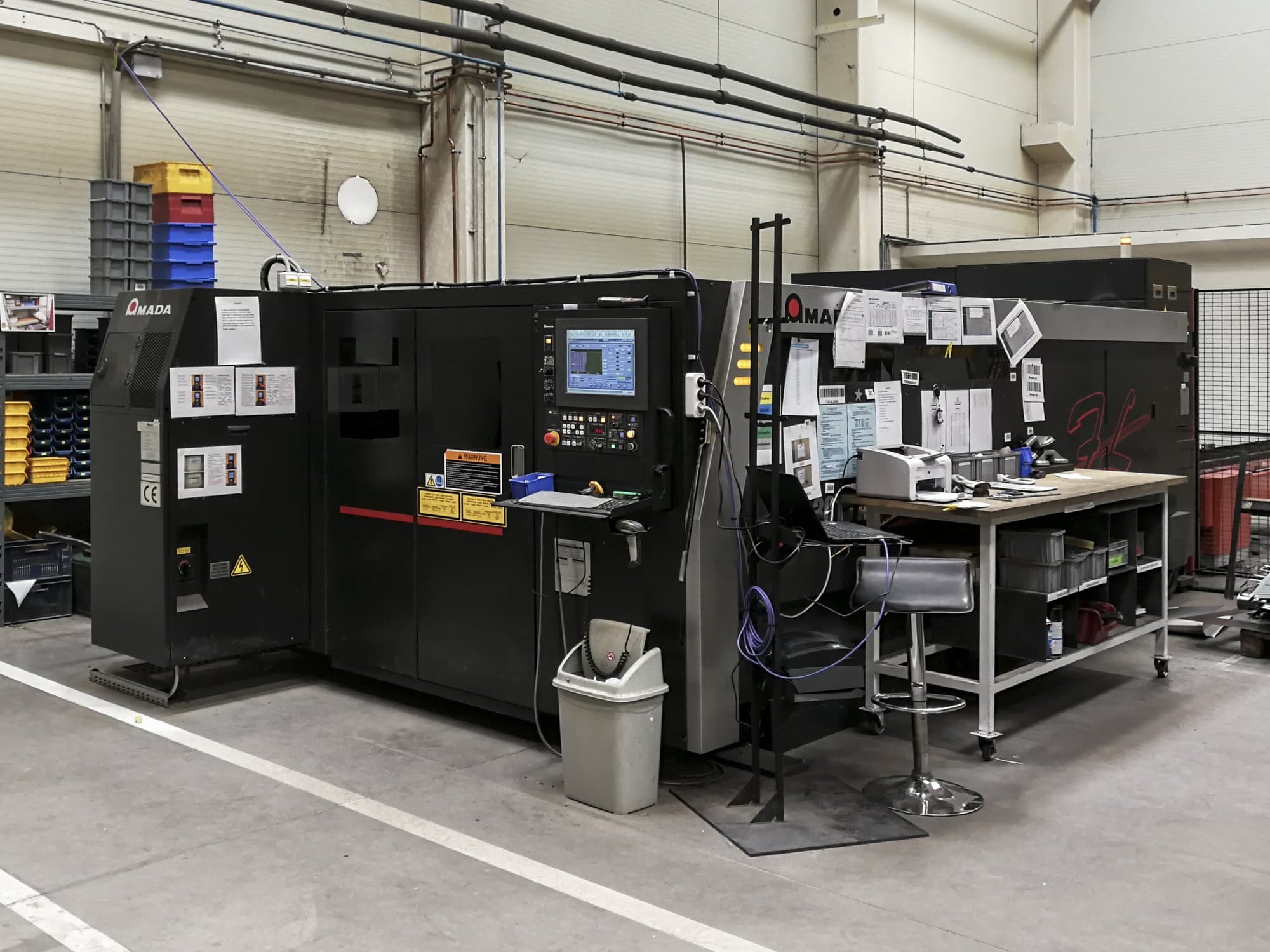 Koneen AMADA oikea näkymäLCG-3015 AJ