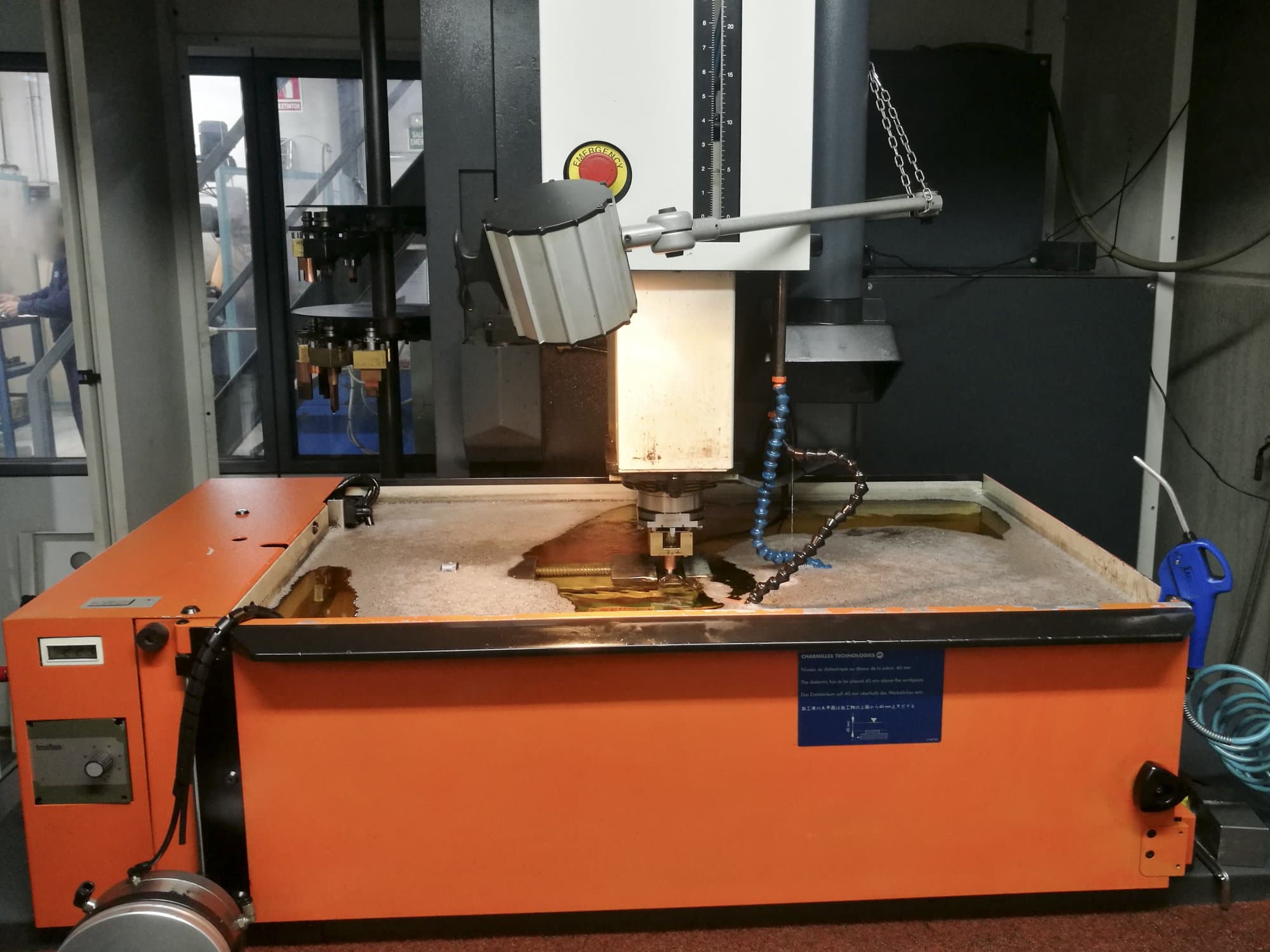 Koneen  CHARMILLES etunäkymäROBOFORM 2000+