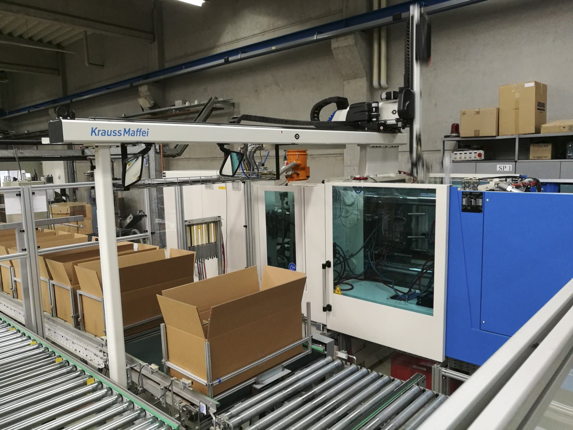 Koneen 1 Krauss Maffei oikea näkymä200-750 CX