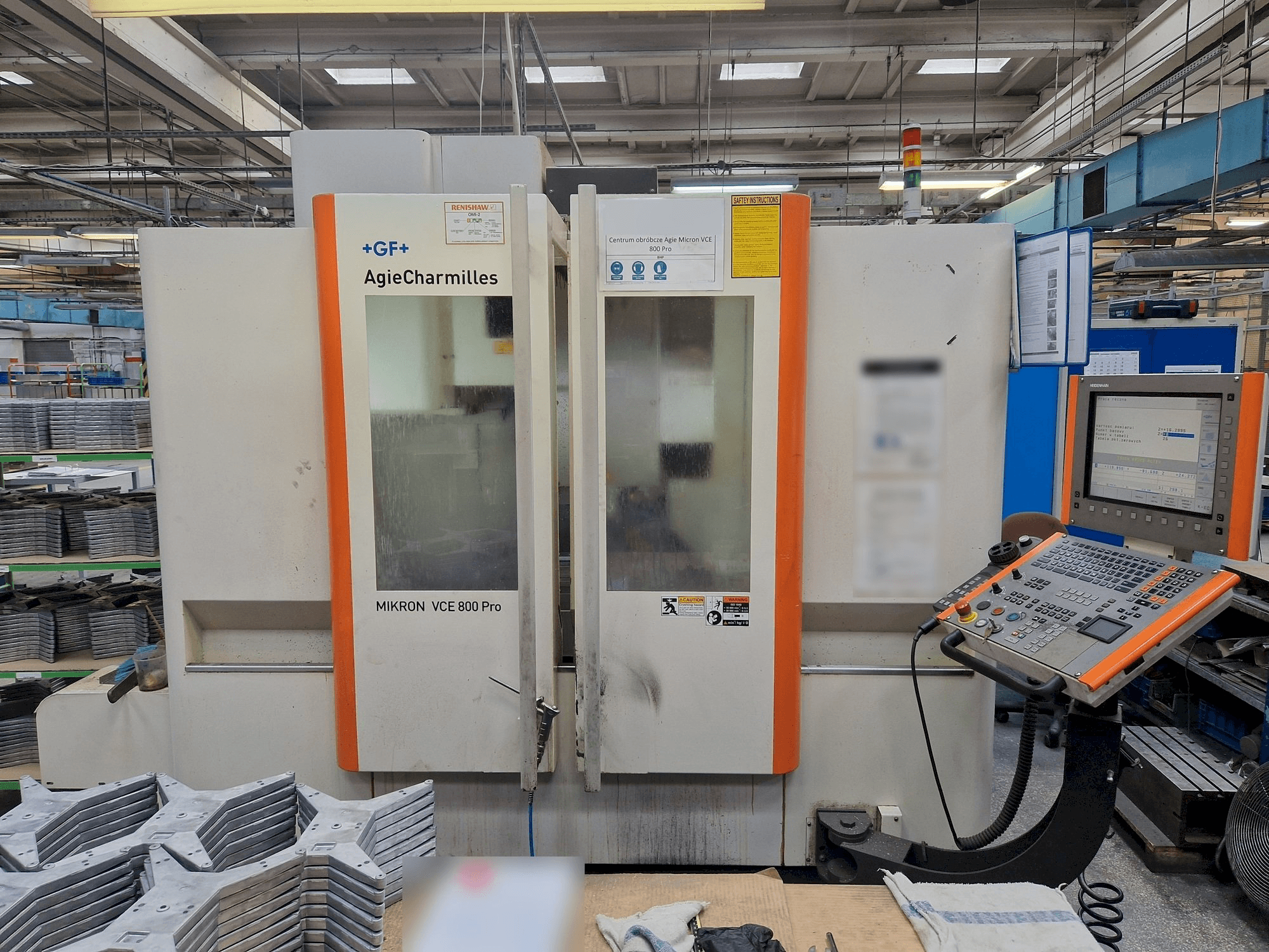 Koneen AgieCharmilles MIKRON VCE 800 PRO etunäkymä