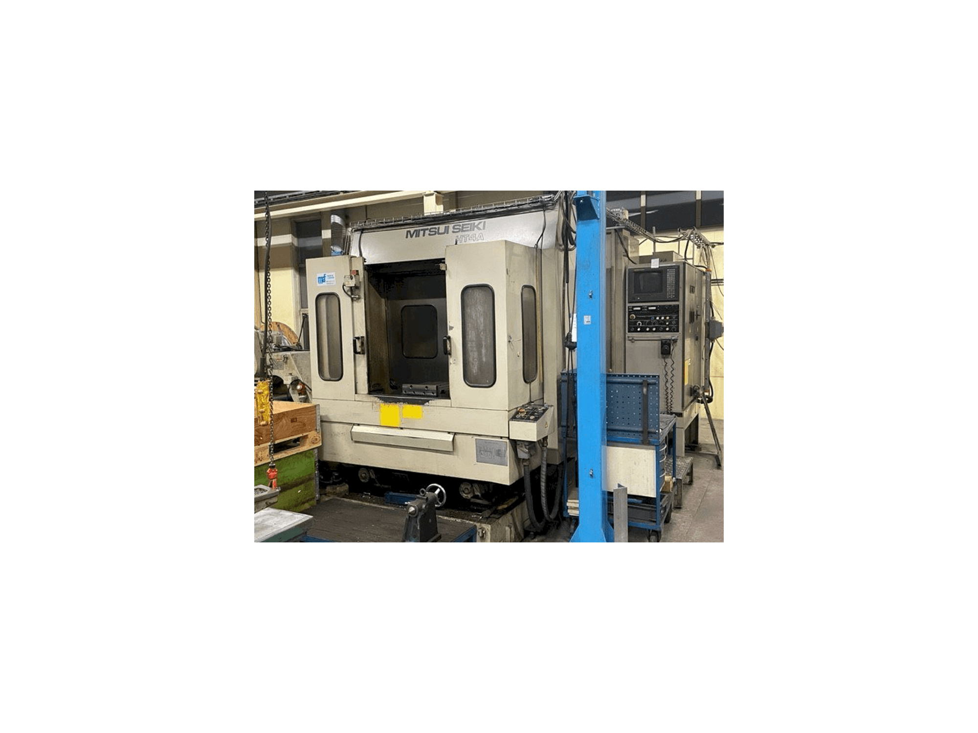 Koneen Mitsui Seiki HT4A etunäkymä