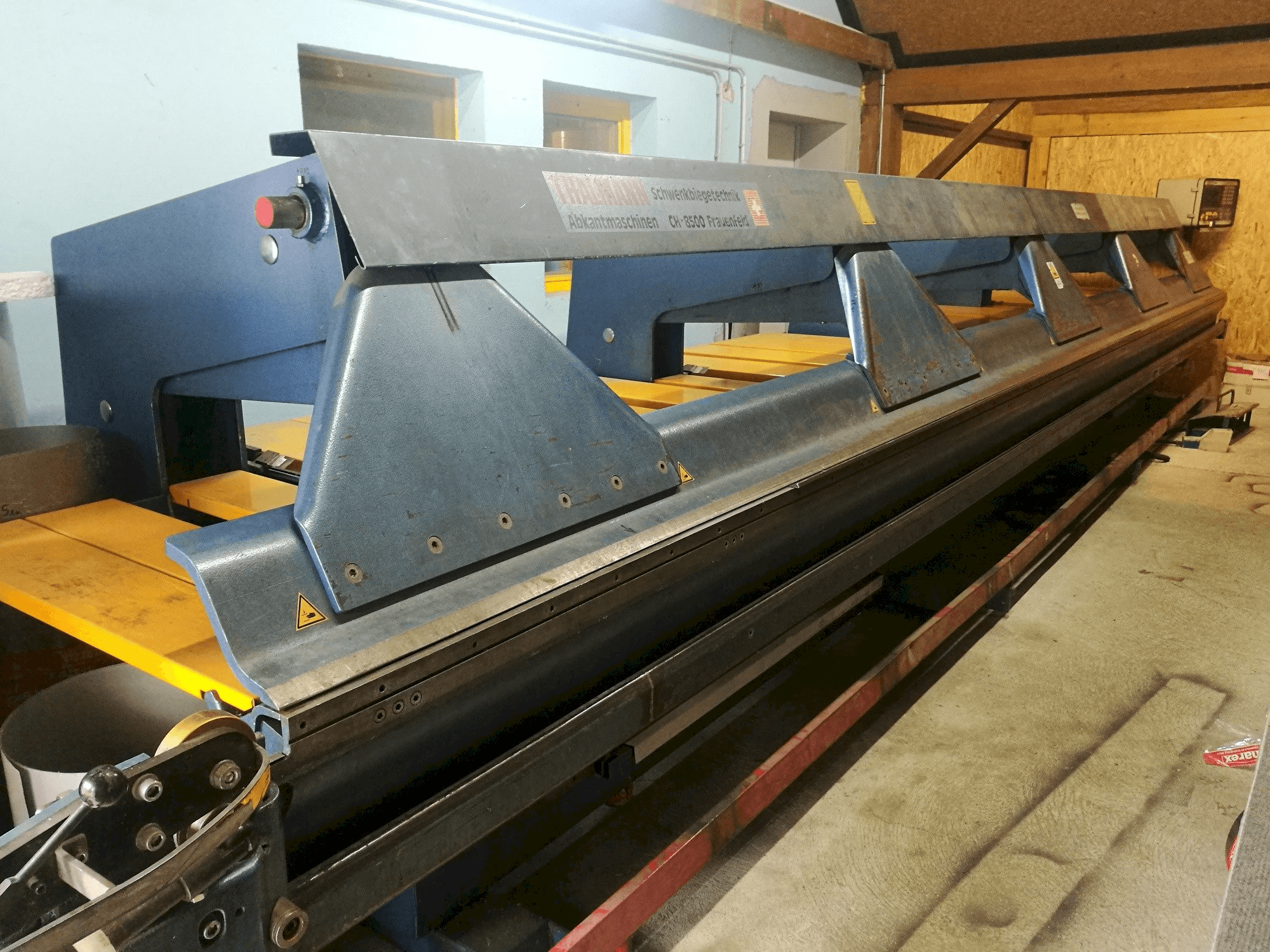 Koneen Thalmann Thako 15-8.2M etunäkymä