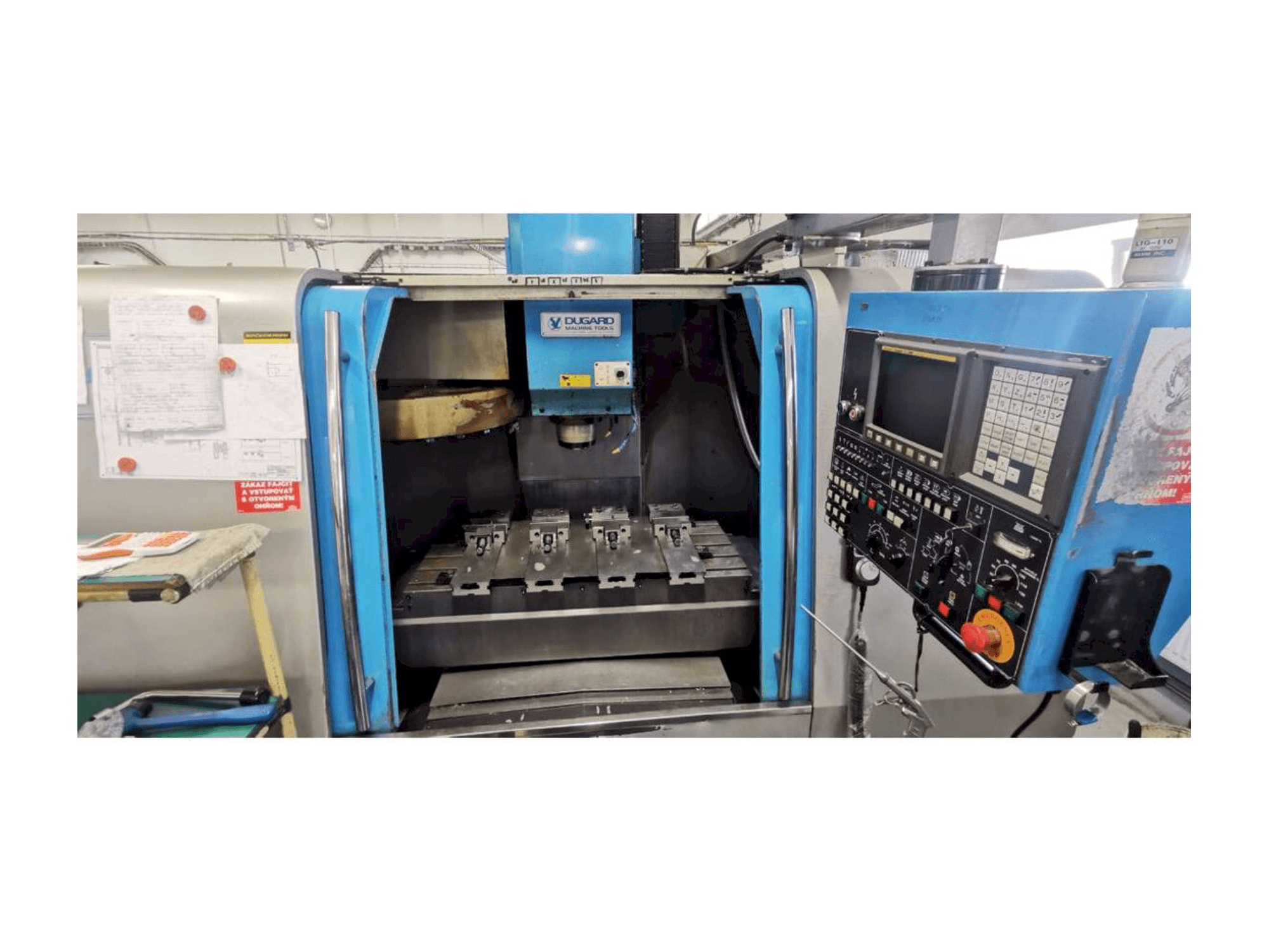 Koneen Dugard EAGLE 1000 VMC-L etunäkymä