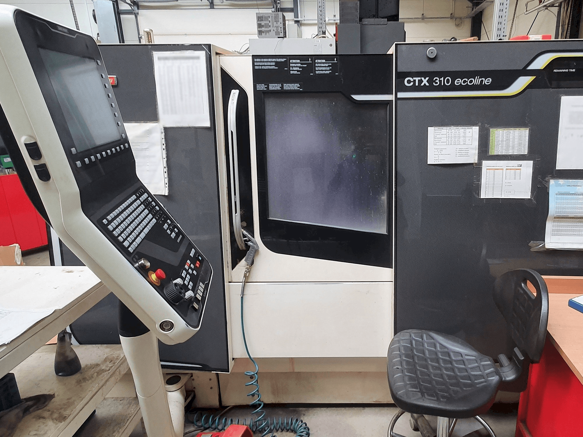 Koneen DMG MORI SEIKI CTX etunäkymä