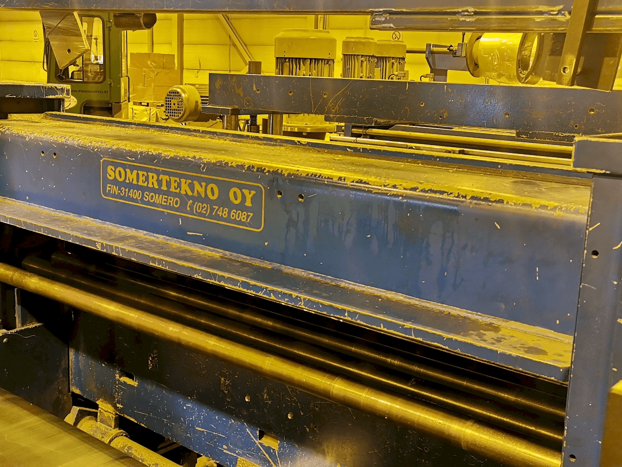 Koneen SOMERTEKNO OY 2547 etunäkymä