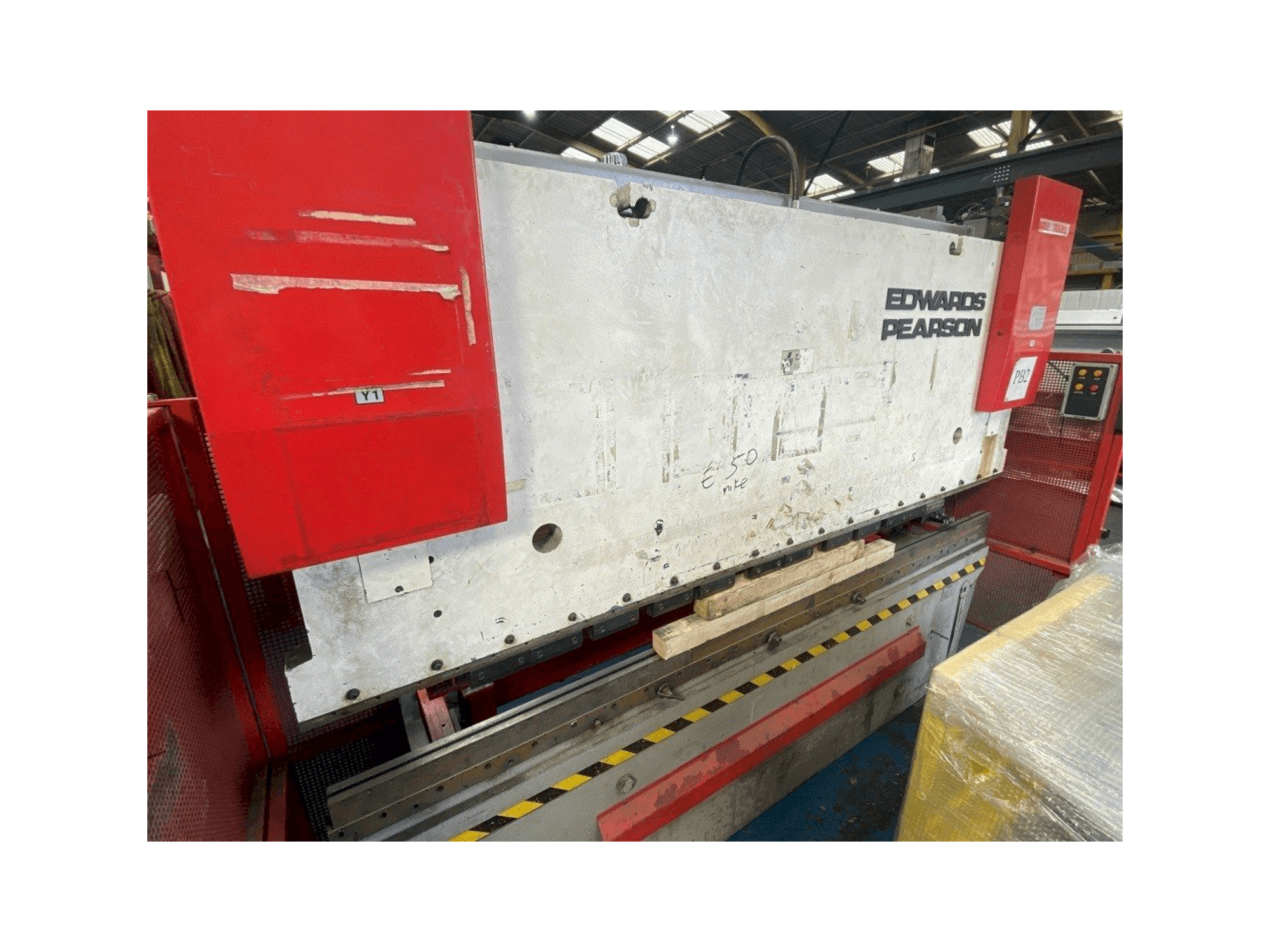 Koneen EDWARDS PEARSON PR6 100/3100 etunäkymä