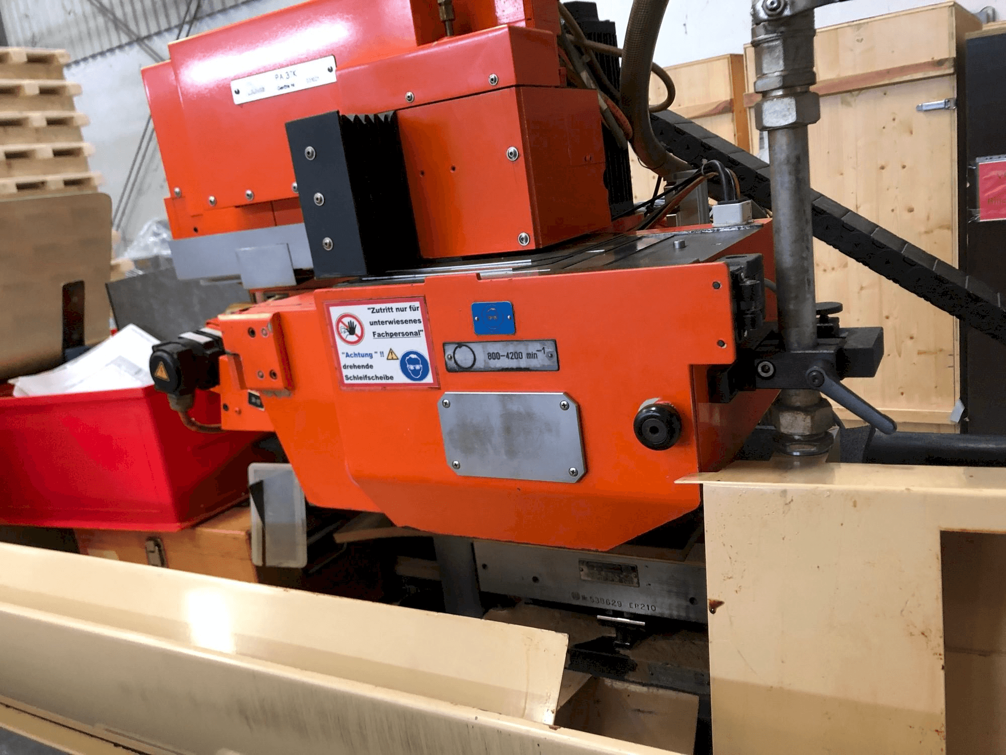 Koneen JUNG JF 525 N etunäkymä