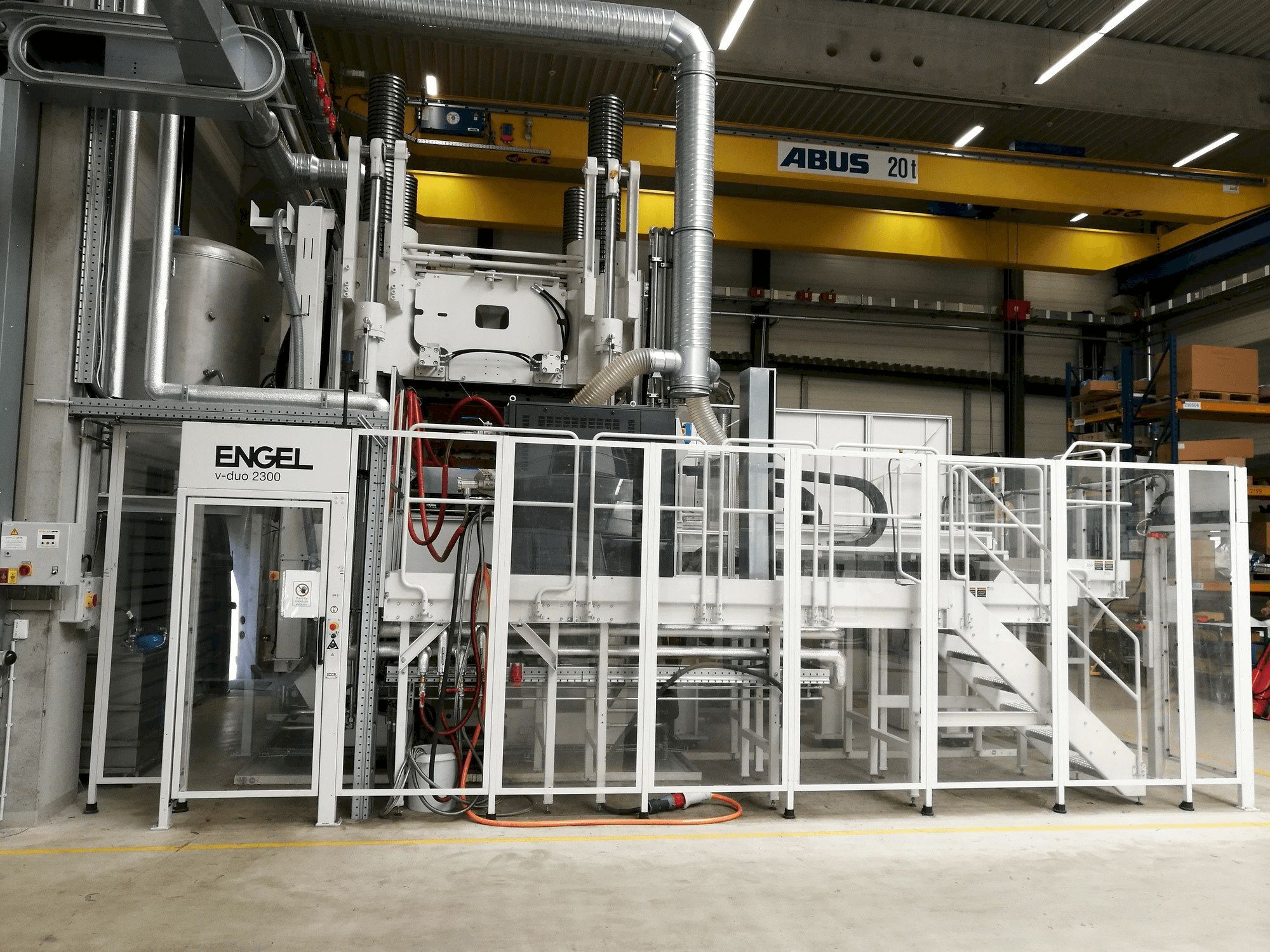 Koneen ENGEL V-Duo 2300 etunäkymä