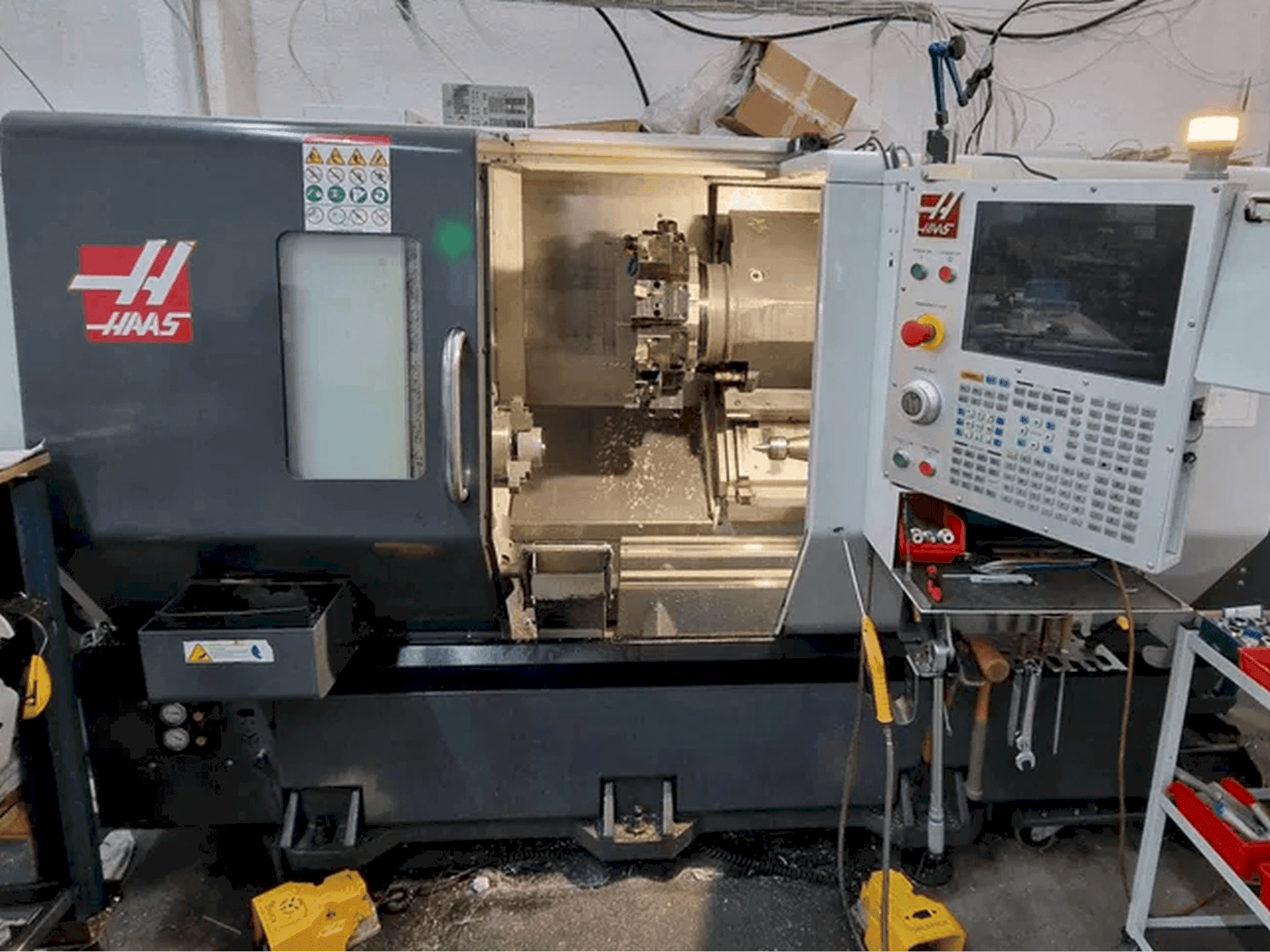 Koneen HAAS ST-20Y etunäkymä