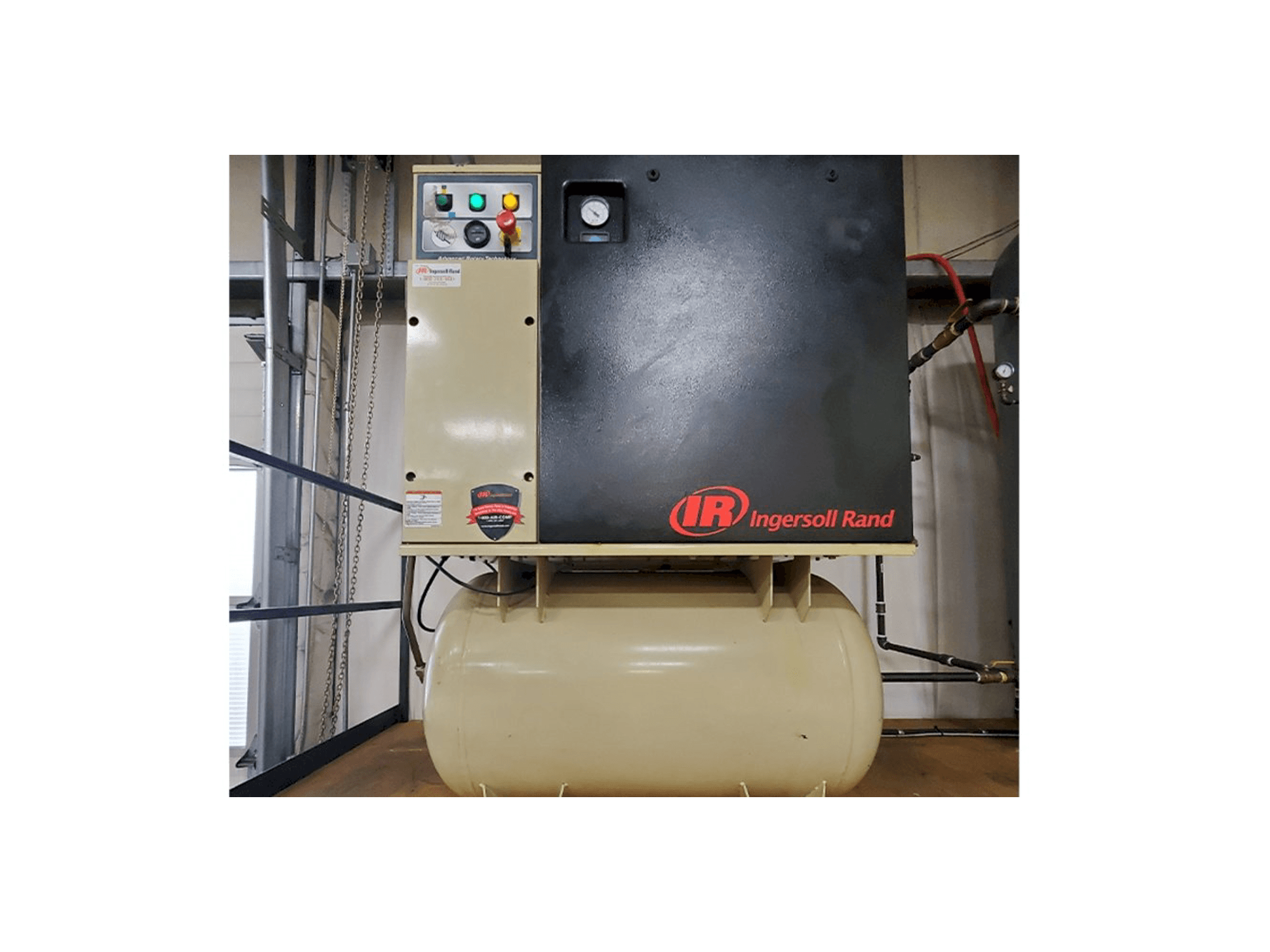 Koneen Ingersoll Rand UP6-15cTAS-125 etunäkymä