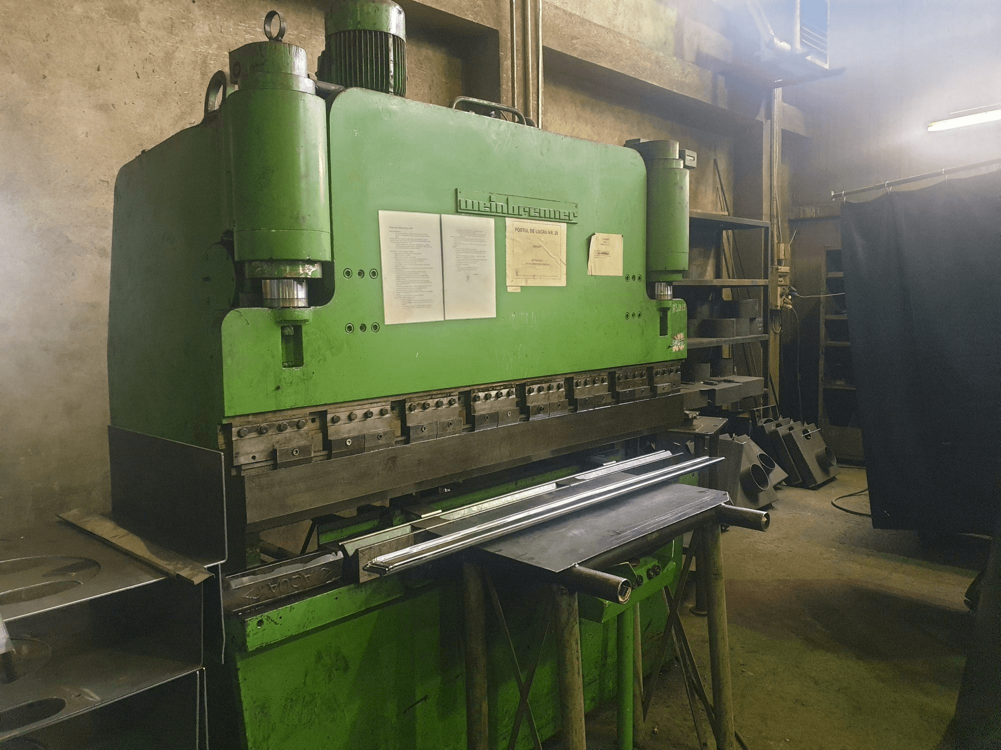 Koneen Weinbrenner AP 50/2000 etunäkymä