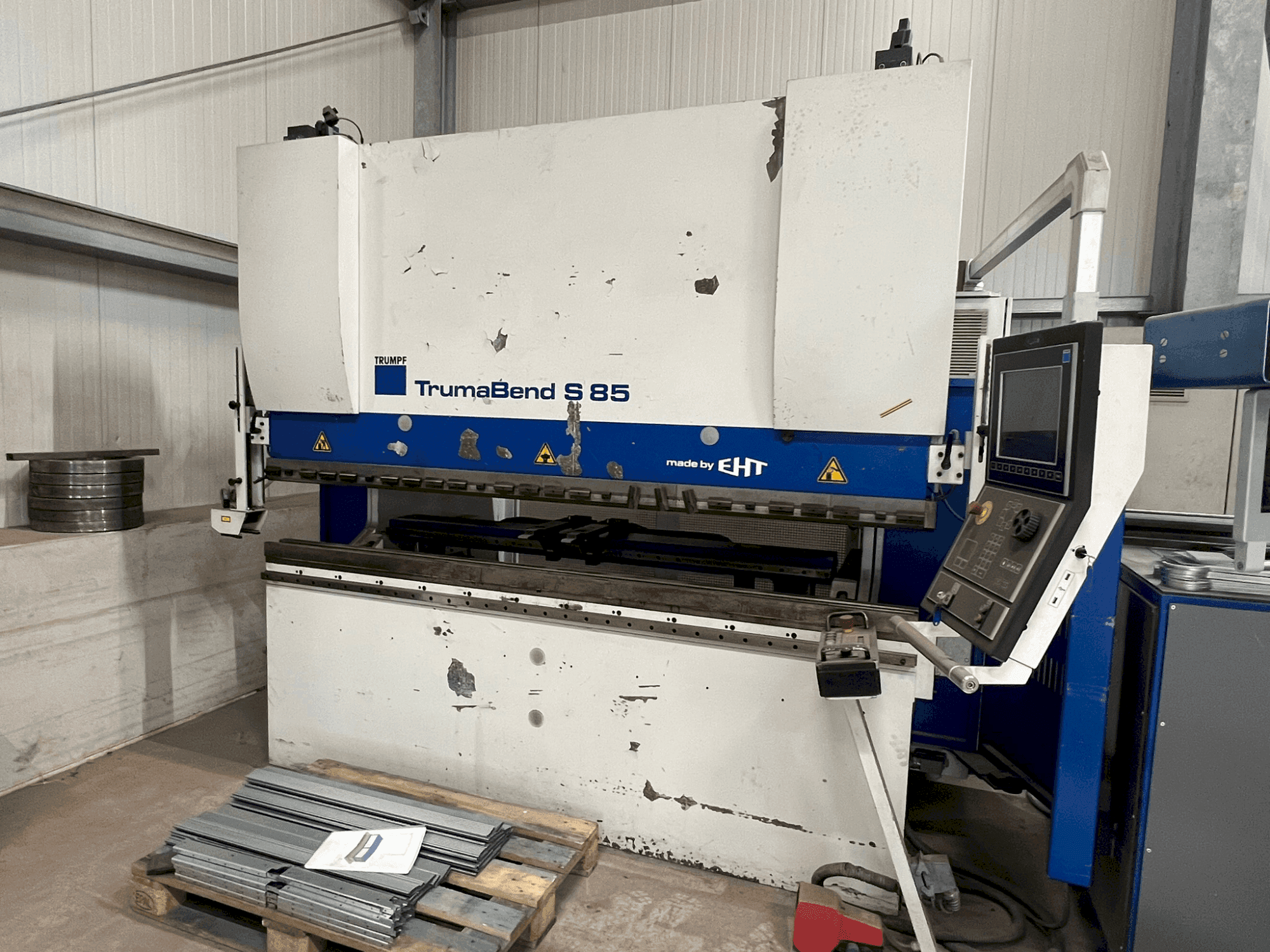 Koneen TRUMPF TrumaBend S 85 - 25 etunäkymä