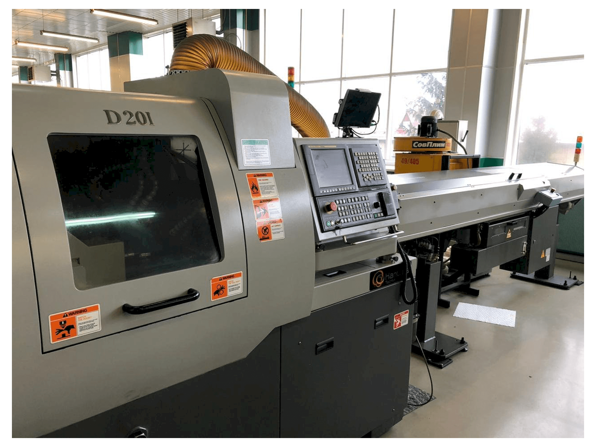 Koneen Hanwha XD20M etunäkymä