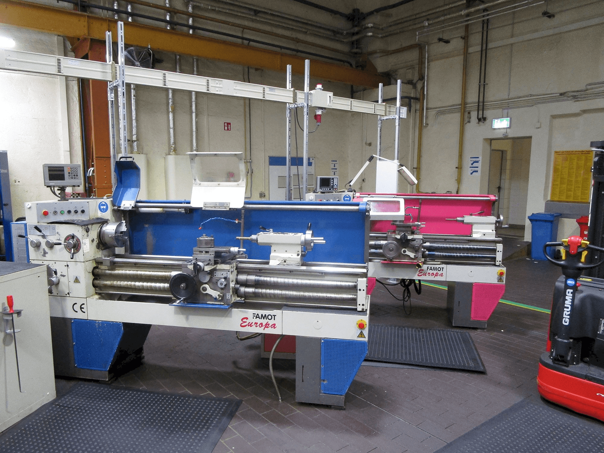 Koneen FAMOT EUROPA etunäkymä